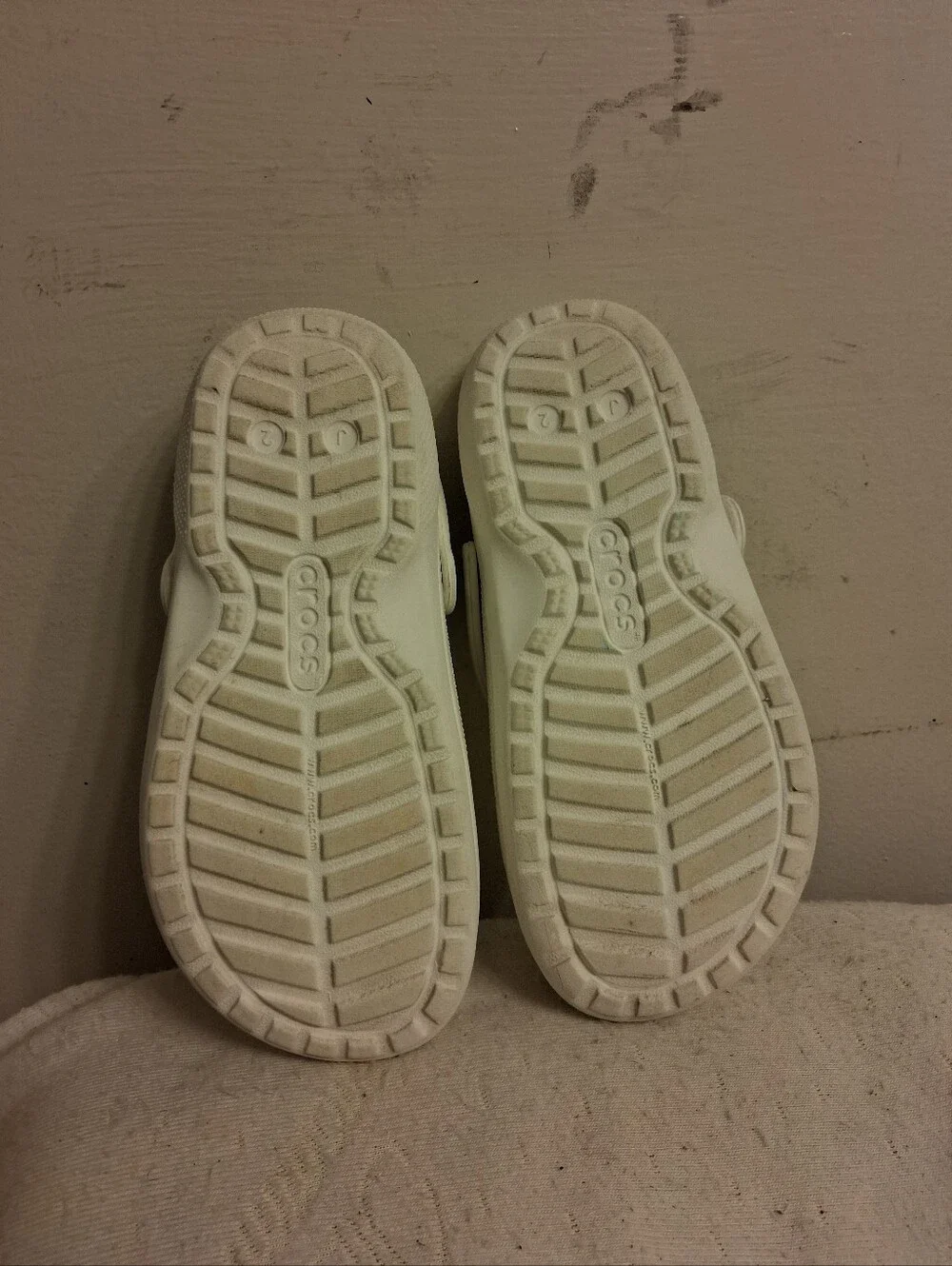 Crocs Kids Classic Clog - White Size J 2 Boys Girls Clean